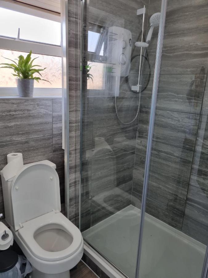 Centrally Located W/ Free Parking & Smart Tv Leeds  Exteriér fotografie