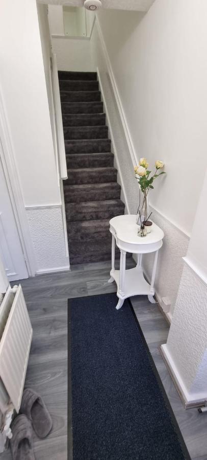 Centrally Located W/ Free Parking & Smart Tv Leeds  Exteriér fotografie